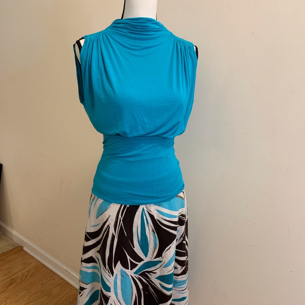 Ladies sleeveless top with back detail